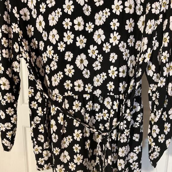 No Boundries Black White Daisy Print Long Sleeve Button Tie Pelum Waist Top 2XL - Picture 4 of 7